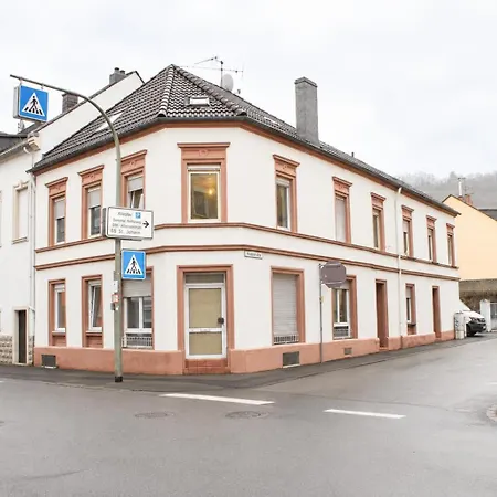 - Serviced Apartman